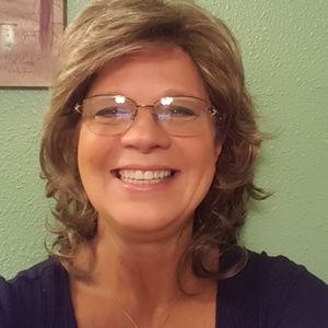 Meet your Posher, Cynthia